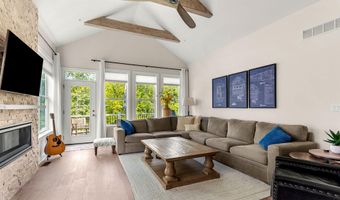 3078 N Spurway Dr, Ann Arbor, MI 48105