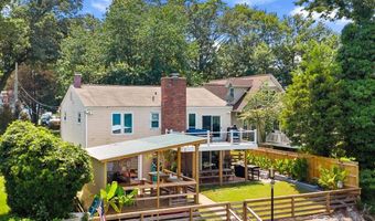 7580 BEACH Dr, Pasadena, MD 21122