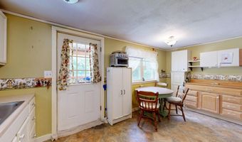 1776 Riverside Dr, Auburn, ME 04210