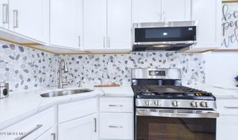 4 N Brighton Ave, Atlantic City, NJ 08401