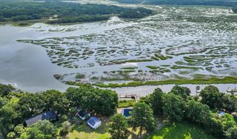 32 Eustis Landing Rd, Beaufort, SC 29907