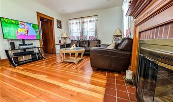 58 Richard St, Cranston, RI 02910