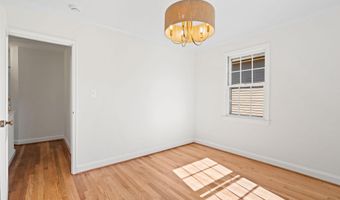 5621 HUNTINGTON Pkwy, Bethesda, MD 20814