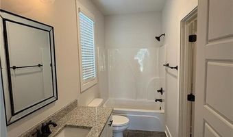 1249 FOX TAIL Ln, Opelika, AL 36801