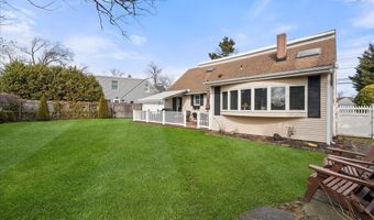 153 S Bayview Ave, Amityville, NY 11701