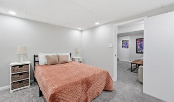 1125 Meghan Ave, Algonquin, IL 60102