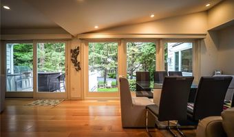 120 Fox Run, East Greenwich, RI 02818