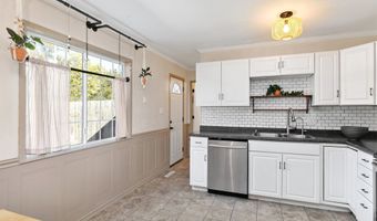 605 6th Street Pl SE, Altoona, IA 50009