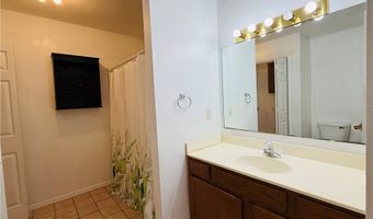 10 Holly Dr B, Bentonville, AR 72712