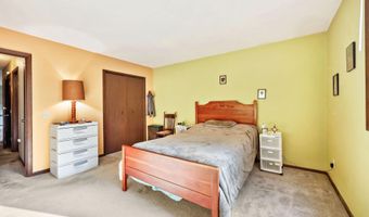 5222-5224 Piccadilly Dr, Madison, WI 53714