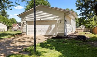 536 Fieldstone Dr, Amherst, OH 44001