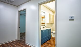 203 James St, Batesville, MS 38606