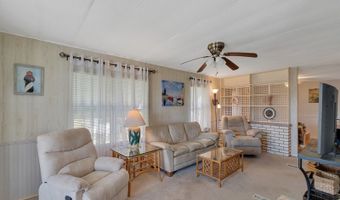 900 Laurel Cir, Barefoot Bay, FL 32976