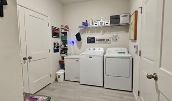 501 Valley Dr W, Annandale, MN 55302