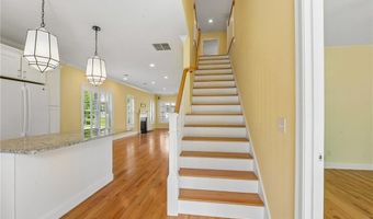 221 Wickford Ct 221, North Kingstown, RI 02852