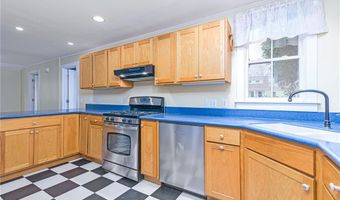 61 Howland Ave, Jamestown, RI 02835