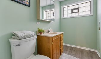 817 N Gibbons Ave, Arlington Heights, IL 60004
