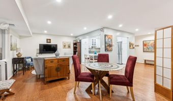 7425 DEMOCRACY Blvd 14, Bethesda, MD 20817