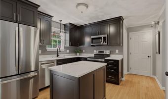 431 Sampan Ave, Jamestown, RI 02835