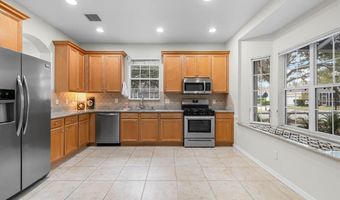 215 OCEANIA Ct, Apollo Beach, FL 33572