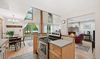 13 Teddyuscung Trl, Albrightsville, PA 18210