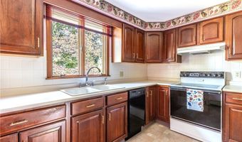 130 Jeffrey Dr, Amherst, NY 14228