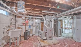 15 W 4th Ave N, Aurora, MN 55705