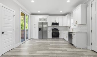 1644 Eastway Dr, Charlotte, NC 28205