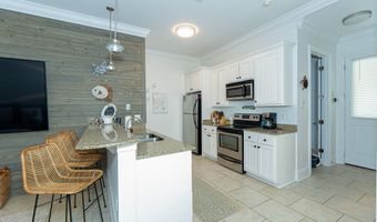 216 Carre Ct 3, Bay St. Louis, MS 39520
