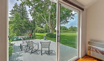 15 S Of Commons Rd, Little Compton, RI 02837