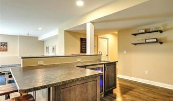 1 W Farm Rd, Smithfield, RI 02917