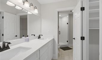402 AVENUE A, Belle Chasse, LA 70037