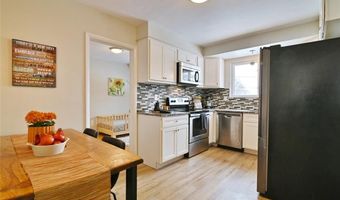 8314 Horst Dr, Affton, MO 63123