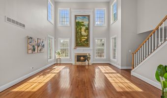 2086 Autumn Hill Dr, Ann Arbor, MI 48103
