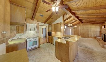 209 E Marfa Ave, Alpine, TX 79830