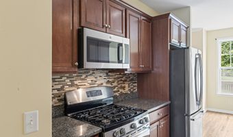 56 Tucker St 56, Danbury, CT 06810
