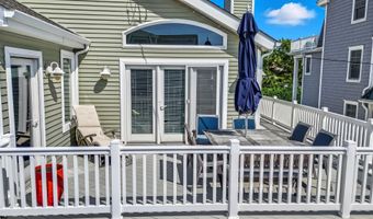 273 7th St, Avalon, NJ 08202