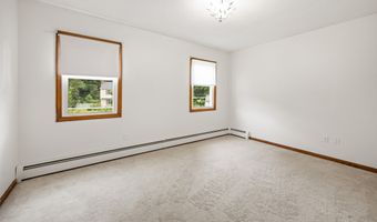 14 Colonial Ct, Cheshire, CT 06410