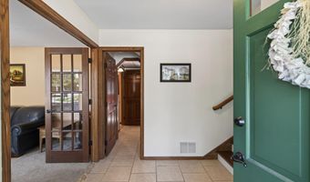 1094 Lowell Dr, Apple Valley, MN 55124