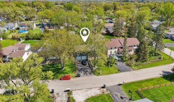 277 Sunset Ln, Antioch, IL 60002