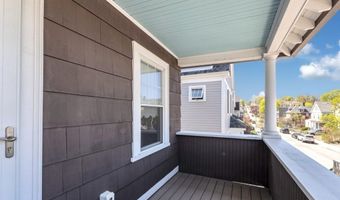 8 Newburg St 8, Boston, MA 02131
