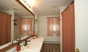 8 Teaberry Ln, Bedford, NH 03110