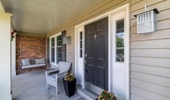 647 Waterford Ridge Dr, Ballwin, MO 63021