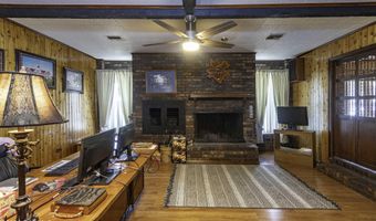 13132 Veterans Memorial Dr, Abbeville, LA 70510