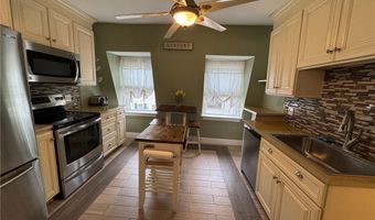 4 Hammond St 5, Newport, RI 02840