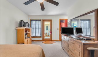 9903 Vermilion Rd, Amherst, OH 44001