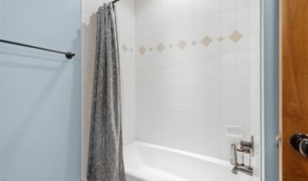 1739 Gateway Rd, Ardmore, OK 73401