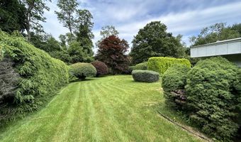 306 Divinity St, Bristol, CT 06010