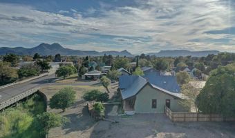405 W Avenue E, Alpine, TX 79830