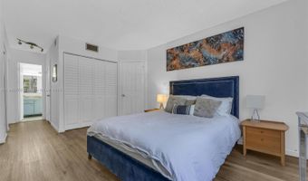 2780 NE 183rd St 109, Aventura, FL 33160